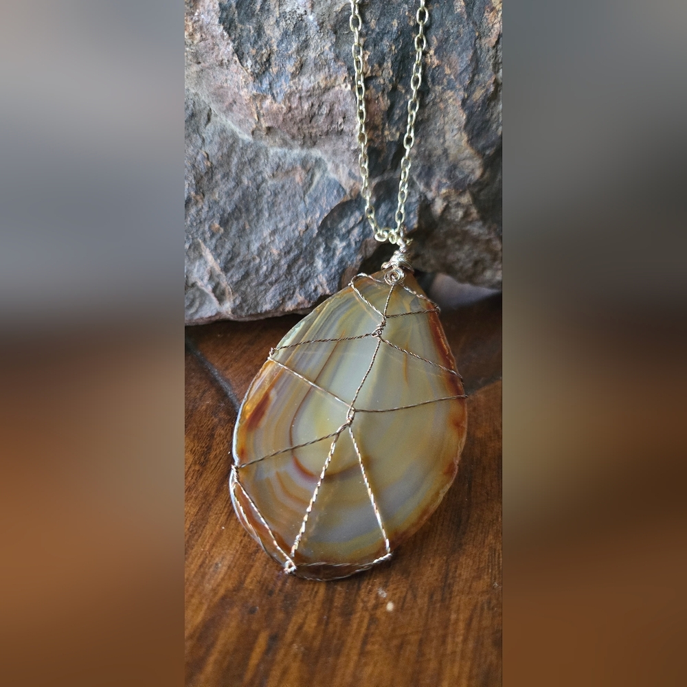 Desert Ember Agate Necklace